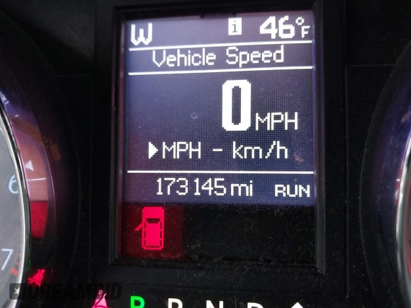 2013 Chrysler Town & Country Touring with VIN 2C4RC1BG9DR670205, listed as a IAAI auction lot 41683764 with 173,145 mi miles. Bid and sale history available at carsss.com. Image 15.