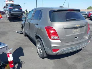 2020 Chevrolet Trax LS with VIN KL7CJKSB3LB353522, listed as a IAAI auction lot 42100884 with Not provided miles and . Bid and sale history available at DreamBid. Image 3.