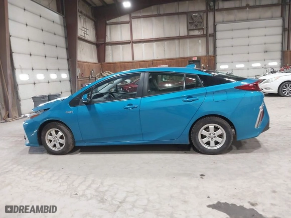 2022 Toyota Prius Prime LE with VIN JTDKAMFP1N3205074, listed as a IAAI auction lot 41708082 with NaN miles. Bid and sale history available at carsss.com. Image 14.