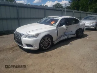 2013 Lexus LS 460 z VIN JTHBL5EF0D5116820, wystawiony jako Copart lot #62573645 z przebiegiem Nie podano mil oraz Szkoda całkowita • Salvage title. Historia ofert i sprzedaży dostępna na DreamBid. Obrazek 1.