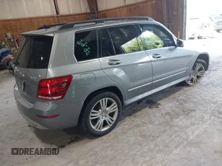 2015 Mercedes-Benz GLK 350 z VIN WDCGG8JB3FG440720, wystawiony jako IAAI lot #42221150 z przebiegiem 31 217 mil mil oraz . Historia ofert i sprzedaży dostępna na DreamBid. Obrazek 4.