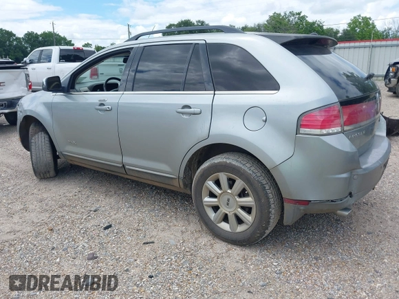 2007 Lincoln MKX with VIN 2LMDU68C97BJ33842, listed as a IAAI auction lot 42216910 with 137,164 mi miles and . Bid and sale history available at DreamBid. Image 3.