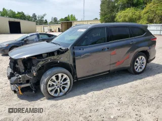 2023 Toyota Highlander L z VIN 5TDKDRAHXPS006529, wystawiony jako Copart lot #52457715 z przebiegiem 31 118 mil mil oraz Szkoda całkowita • Salvage title. Historia ofert i sprzedaży dostępna na DreamBid. Obrazek 1.