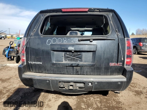 2014 GMC Yukon Denali z VIN 1GKS1EEF4ER244080, wystawiony jako Copart lot #88926145 z przebiegiem 179 101 mil mil oraz Szkoda całkowita • Salvage title. Historia ofert i sprzedaży dostępna na DreamBid. Obrazek 6.