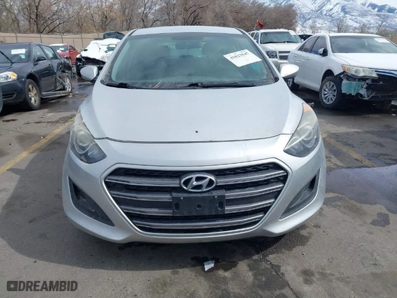 2016 Hyundai Elantra GT with VIN KMHD35LH5GU316015, listed as a IAAI auction lot 41823547 with 61,198 mi miles. Bid and sale history available at carsss.com. Image 11.