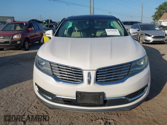 2016 Lincoln MKX Reserve with VIN 2LMTJ6LR4GBL75275, listed as a IAAI auction lot 41936550 with 76,177 mi miles. Bid and sale history available at carsss.com. Image 12.