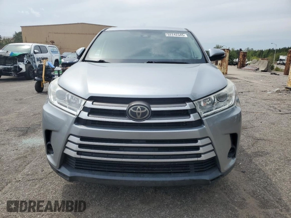 2018 Toyota Highlander LE with VIN 5TDZZRFH6JS246807, listed as a Copart auction lot 52242345 with 116,882 mi miles and Salvage title. Bid and sale history available at DreamBid. Image 5.