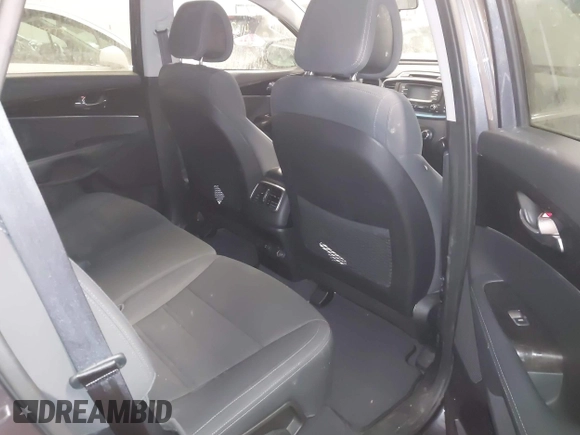 2016 Kia Sorento LX with VIN 5XYPGDA37GG016629, listed as a IAAI auction lot 41627759 with 80,558 mi miles and . Bid and sale history available at DreamBid. Image 8.