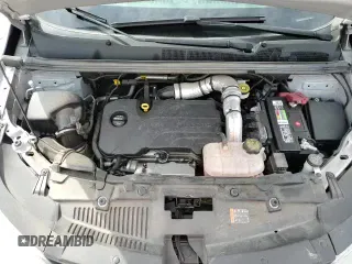 2022 Chevrolet Trax LS z VIN KL7CJKSMXNB551356, wystawiony jako Copart lot #67116555 z przebiegiem 57 433 mil mil oraz Czysty tytuł • Clean title. Historia ofert i sprzedaży dostępna na DreamBid. Obrazek 14.