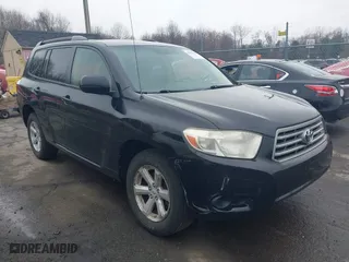 2010 Toyota Highlander with VIN JTEBK3EH0A2166992, listed as a IAAI auction lot 41935406 with 204,754 mi miles. Bid and sale history available at carsss.com. Image 1.