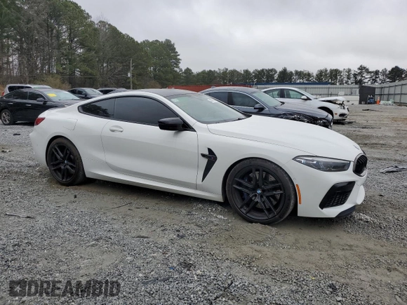 2020 BMW M8 z VIN WBSAE0C09LCD76941, wystawiony jako Copart lot #43378505 z przebiegiem 67 146 mil mil oraz Czysty tytuł • Clean title. Historia ofert i sprzedaży dostępna na DreamBid. Obrazek 4.