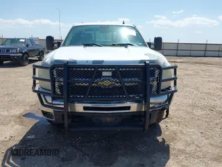 2009 Chevrolet Silverado 3500HD with VIN 1GBHK83699F159061, listed as a IAAI auction lot 41982560 with 352,309 mi miles and . Bid and sale history available at DreamBid. Image 12.