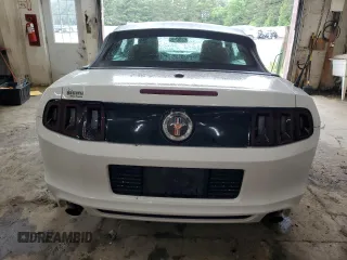 2014 Ford Mustang V6 with VIN 1ZVBP8EM3E5328616, listed as a Copart auction lot 62491435 with 84,059 mi miles and Salvage title. Bid and sale history available at DreamBid. Image 6.