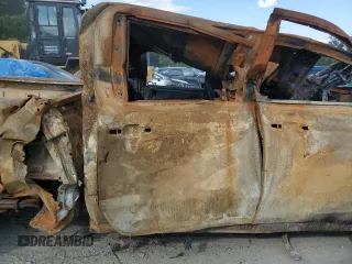 2022 Chevrolet Silverado 3500HD High Country with VIN 1GC4YVEY4NF233535, listed as a Copart auction lot 72358654 with 0 mi miles and Salvage Title. Bid and sale history available at carsss.com. Image 10.