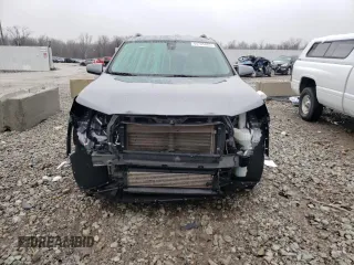 2020 GMC Terrain SLT with VIN 3GKALVEV9LL176943, listed as a Copart auction lot 44705425 with 105,805 mi miles and Non Repairable. Bid and sale history available at carsss.com. Image 5.