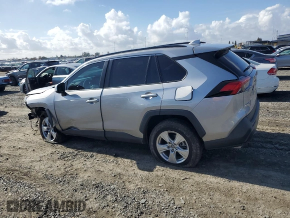 2019 Toyota RAV4 XLE with VIN 2T3W1RFV0KW036705, listed as a Copart auction lot 80983694 with 110,823 mi miles and Salvage Title. Bid and sale history available at carsss.com. Image 2.