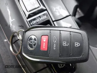 2023 Toyota Crown XLE с VIN JTDAAAAF8P3010262, выставлен на аукционе IAAI как лот 41485203 с пробегом 6 061 миль миль и . История ставок и продаж доступна на DreamBid. Изображение 11.