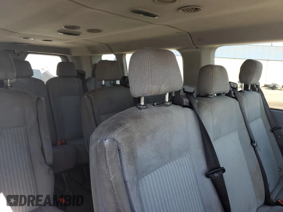 2015 Ford Transit XL z VIN 1FBZX2ZM0FKA16284, wystawiony jako Copart lot #52119165 z przebiegiem 340 384 mil mil oraz Czysty tytuł • Clean title. Historia ofert i sprzedaży dostępna na DreamBid. Obrazek 11.