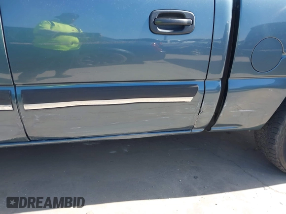 2007 Chevrolet Silverado 1500 LS with VIN 2GCEC13VX71114824, listed as a IAAI auction lot 41711088 with 138,206 mi miles and . Bid and sale history available at DreamBid. Image 6.