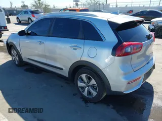 2018 Kia Niro LX with VIN KNDCB3LC9J5157481, listed as a IAAI auction lot 41682191 with 92,578 mi miles. Bid and sale history available at carsss.com. Image 3.