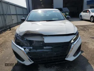 2025 Nissan Altima SV z VIN 1N4BL4DVXSN312223, wystawiony jako Copart lot #60617385 z przebiegiem 16 403 mil mil oraz Czysty tytuł • Clean title. Historia ofert i sprzedaży dostępna na DreamBid. Obrazek 5.