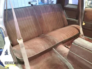 1988 Chevrolet Monte Carlo z VIN 1G1GZ11G3JP115201, wystawiony jako Copart lot #75502454 z przebiegiem 71 006 mil mil oraz Szkody całkowita. Historia ofert i sprzedaży dostępna na DreamBid. Obrazek 10.