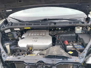 2008 Toyota Sienna XLE with VIN 5TDBK22C98S017300, listed as a IAAI auction lot 41433777 with 248,602 mi miles. Bid and sale history available at carsss.com. Image 10.