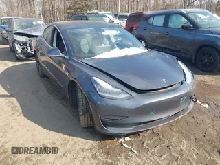 2020 Tesla Model 3 Performance z VIN 5YJ3E1EC2LF807794, wystawiony jako IAAI lot #41381904 z przebiegiem Nie podano mil oraz . Historia ofert i sprzedaży dostępna na DreamBid. Obrazek 1.