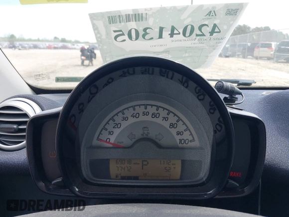2014 Smart fortwo Pure with VIN WMEEJ3BA2EK733819, listed as a IAAI auction lot 42041305 with 69,018 mi miles and . Bid and sale history available at DreamBid. Image 7.