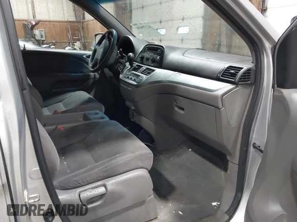 2010 Honda Odyssey EX z VIN 5FNRL3H44AB085662, wystawiony jako IAAI lot #42199416 z przebiegiem 181 221 mil mil oraz . Historia ofert i sprzedaży dostępna na DreamBid. Obrazek 5.