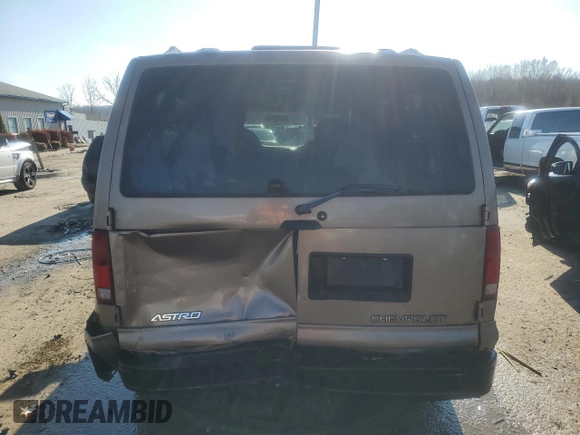 2002 Chevrolet Astro with VIN 1GNDM19X82B141148, listed as a Copart auction lot 83783494 with 210,345 mi miles and Non Repairable. Bid and sale history available at carsss.com. Image 6.