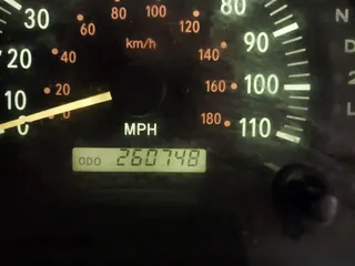 2004 Toyota Tundra SR5 with VIN 5TBET34114S461995, listed as a IAAI auction lot 41993105 with 260,748 mi miles and . Bid and sale history available at carsss.com. Image 15.
