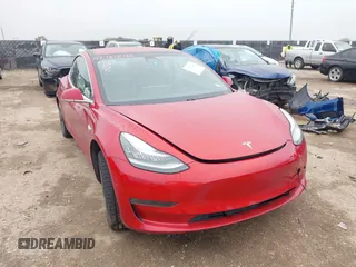 2018 Tesla Model 3 Long Range Battery z VIN 5YJ3E1EA0JF007197, wystawiony jako IAAI lot #42161246 z przebiegiem 74 249 mil mil oraz . Historia ofert i sprzedaży dostępna na DreamBid. Obrazek 1.
