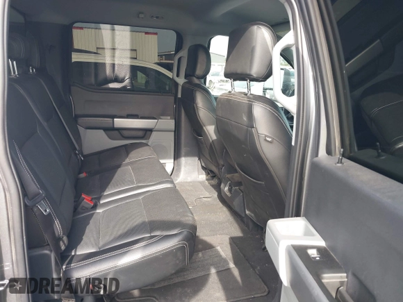 2024 Ford F-250 XL with VIN 1FT7W2BT5RED57884, listed as a IAAI auction lot 42605362 with 37,644 mi miles and . Bid and sale history available at DreamBid. Image 8.