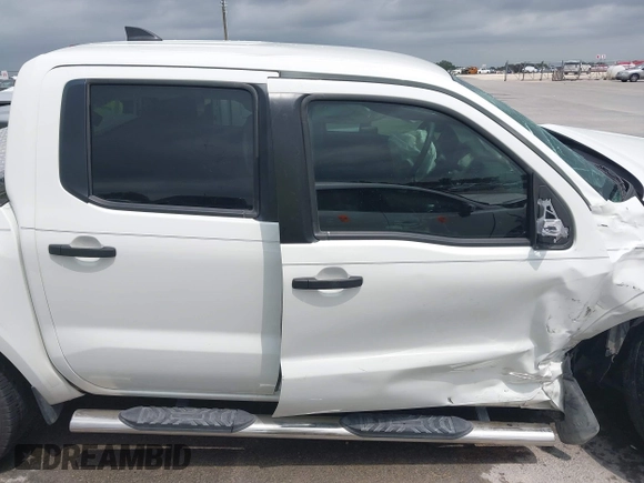 2022 Nissan Frontier SV with VIN 1N6ED1EJ4NN696435, listed as a IAAI auction lot 42184739 with 13,770 mi miles and . Bid and sale history available at DreamBid. Image 14.