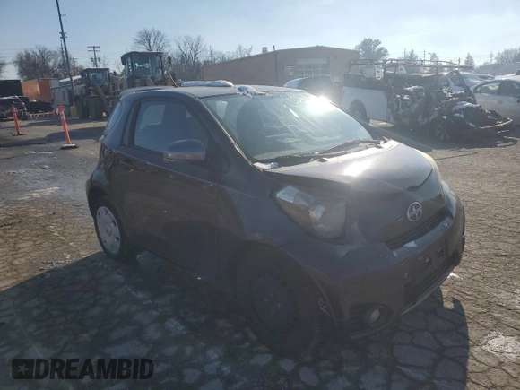 2012 Scion iQ z VIN JTNJJXB00CJ014966, wystawiony jako Copart lot #83100954 z przebiegiem 100 775 mil mil oraz Szkoda całkowita • Salvage title. Historia ofert i sprzedaży dostępna na DreamBid. Obrazek 4.