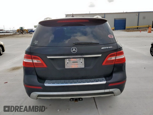 2014 Mercedes-Benz M 350 z VIN 4JGDA5JB0EA268149, wystawiony jako Copart lot #58862825 z przebiegiem 155 647 mil mil oraz Szkoda całkowita • Salvage title. Historia ofert i sprzedaży dostępna na DreamBid. Obrazek 6.