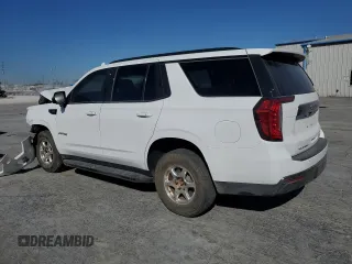 2023 GMC Yukon AT4 with VIN 1GKS2CKD5PR116129, listed as a Copart auction lot 77092244 with 47,442 mi miles and Salvage Title. Bid and sale history available at carsss.com. Image 2.
