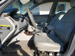 2010 Hyundai Azera GLS with VIN KMHFC4DD5AA484650, listed as a Copart auction lot 46832605 with 206,784 mi miles and Salvage Title. Bid and sale history available at carsss.com. Image 7.