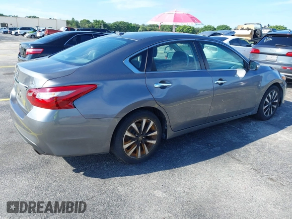2018 Nissan Altima SR with VIN 1N4AL3APXJC170428, listed as a IAAI auction lot 40355309 with Not Provided miles and . Bid and sale history available at carsss.com. Image 13.