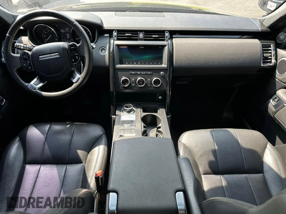 2020 Land Rover Discovery SE z VIN SALRG2RV1L2421966, wystawiony jako Copart lot #60999685 z przebiegiem 76 333 mil mil oraz Czysty tytuł • Clean title. Historia ofert i sprzedaży dostępna na DreamBid. Obrazek 5.