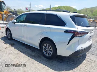 2023 Toyota Sienna XLE z VIN 5TDYSKFC3PS075938, wystawiony jako IAAI lot #42134780 z przebiegiem 34 213 mil mil oraz . Historia ofert i sprzedaży dostępna na DreamBid. Obrazek 3.