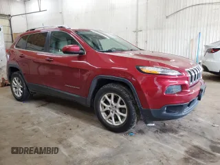 2016 Jeep Cherokee Latitude with VIN 1C4PJMCS9GW256046, listed as a Copart auction lot 68411724 with 87,190 mi miles and Salvage Title. Bid and sale history available at carsss.com. Image 4.