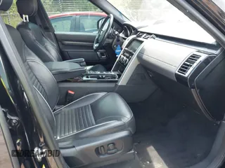 2017 Land Rover Discovery HSE z VIN SALRRBBV1HA021519, wystawiony jako IAAI lot #42234700 z przebiegiem Nie podano mil oraz . Historia ofert i sprzedaży dostępna na DreamBid. Obrazek 5.