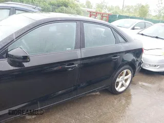 2016 Audi A3 Premium z VIN WAUB8GFF1G1050994, wystawiony jako IAAI lot #42321373 z przebiegiem 79 038 mil mil oraz . Historia ofert i sprzedaży dostępna na DreamBid. Obrazek 14.