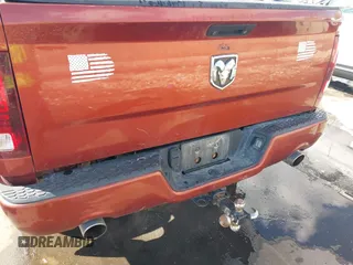 2013 Ram 1500 Sport с VIN 1C6RR7HT4DS589902, выставлен на аукционе IAAI как лот 41835863 с пробегом 150 407 миль миль и . История ставок и продаж доступна на DreamBid. Изображение 6.