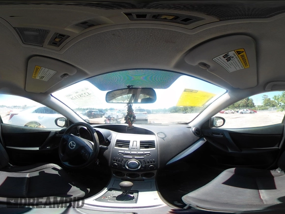 2011 Mazda 3 i Touring z VIN JM1BL1VG3B1398409, wystawiony jako IAAI lot #42281126 z przebiegiem 134 001 mil mil oraz . Historia ofert i sprzedaży dostępna na DreamBid. Obrazek 18.
