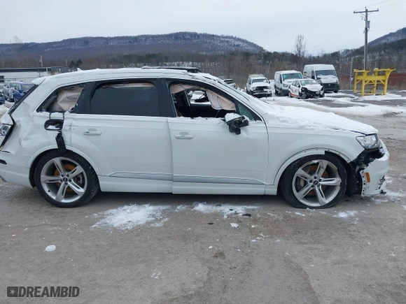 2019 Audi Q7 Prestige with VIN WA1VAAF74KD008394, listed as a IAAI auction lot 41610076 with 43,511 mi miles. Bid and sale history available at carsss.com. Image 14.
