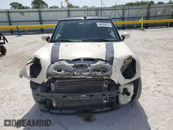 2014 MINI Convertible с VIN WMWZN3C56ET569651, выставлен на аукционе Copart как лот 66455675 с пробегом 117 994 миль миль и Списание • Salvage title. История ставок и продаж доступна на DreamBid. Изображение 5.
