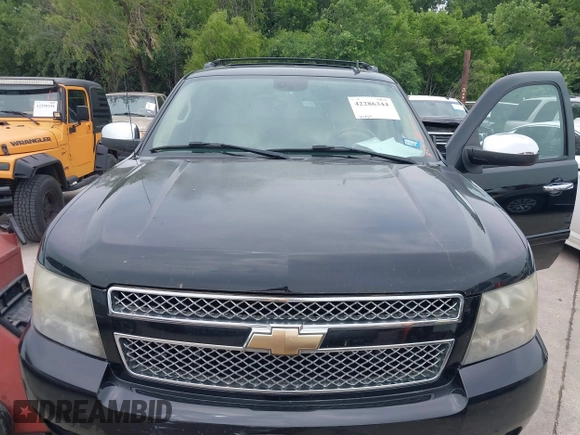 2007 Chevrolet Avalanche 3LT with VIN 3GNFK12327G298260, listed as a IAAI auction lot 42286344 with 251,923 mi miles and . Bid and sale history available at DreamBid. Image 6.